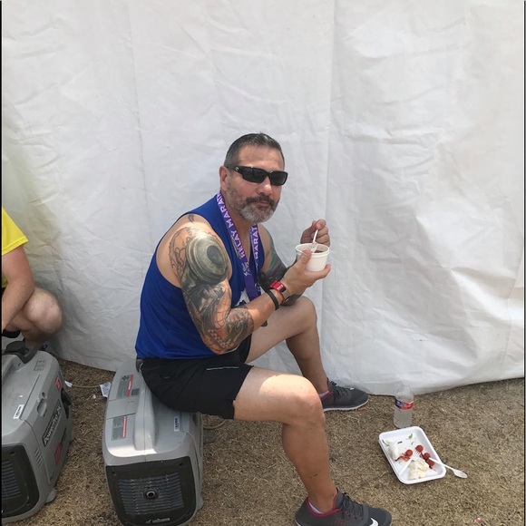 Meet your Posher, Simon - Picture 2 of 2